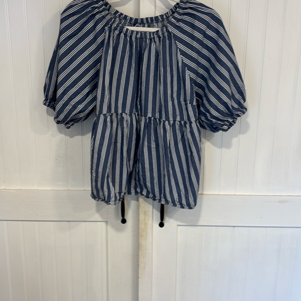 Old Navy calla-lilly blue Striped, 100 cotton, puff sleeve Top size M